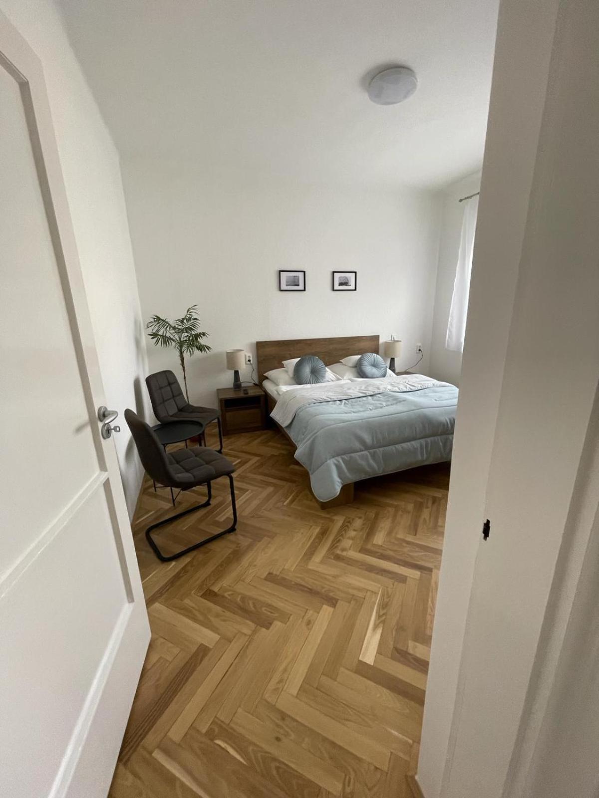 Attila Vendeghaz Apartment Balatonboglár Екстериор снимка