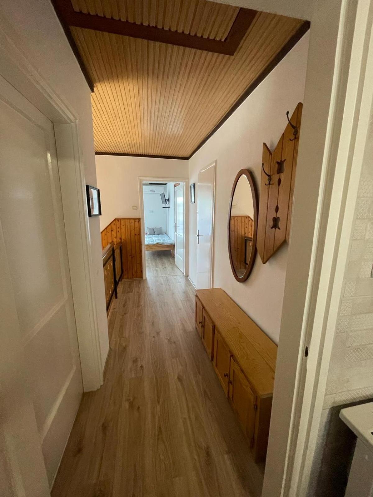 Attila Vendeghaz Apartment Balatonboglár Екстериор снимка