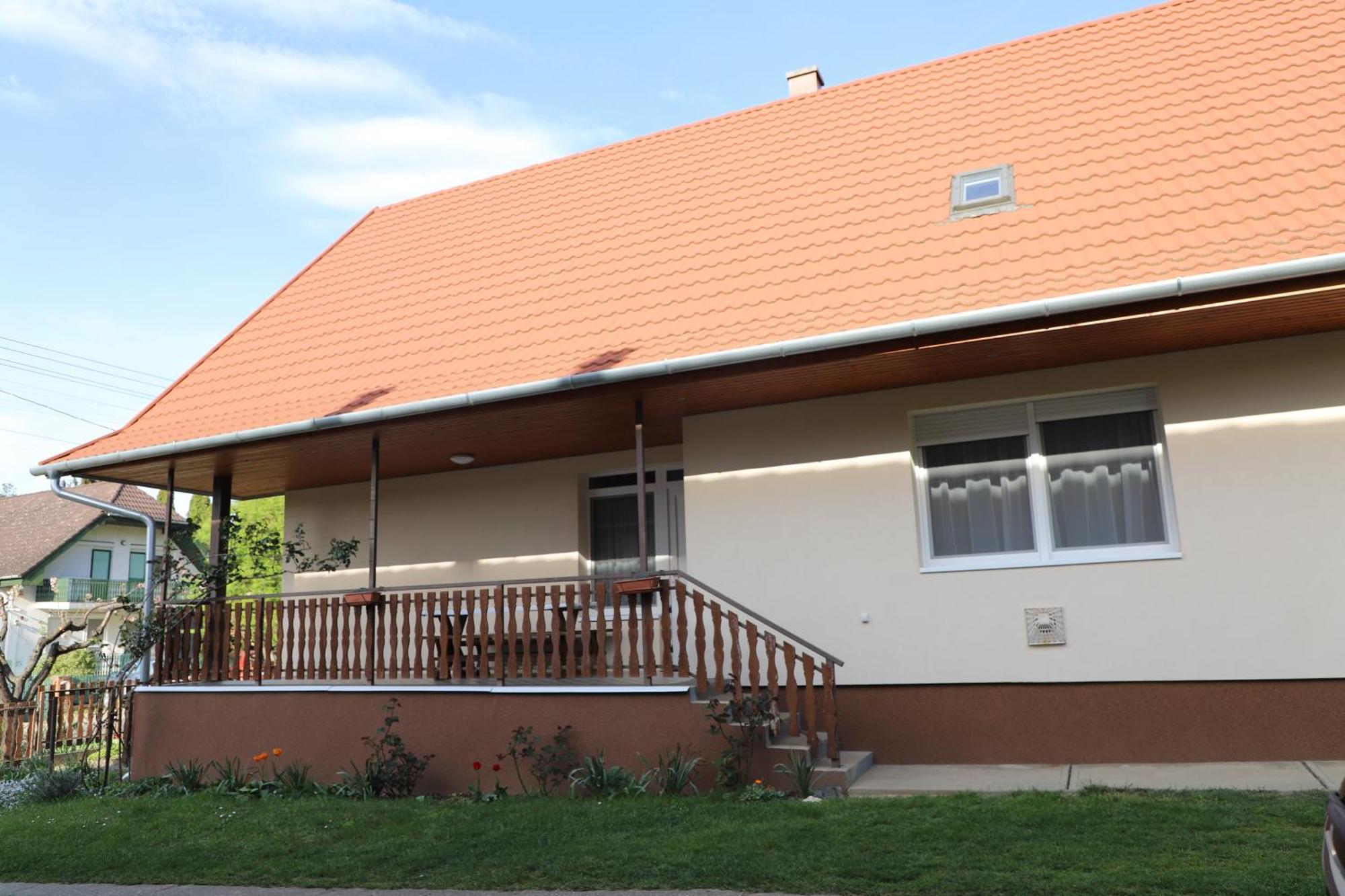 Attila Vendeghaz Apartment Balatonboglár Екстериор снимка
